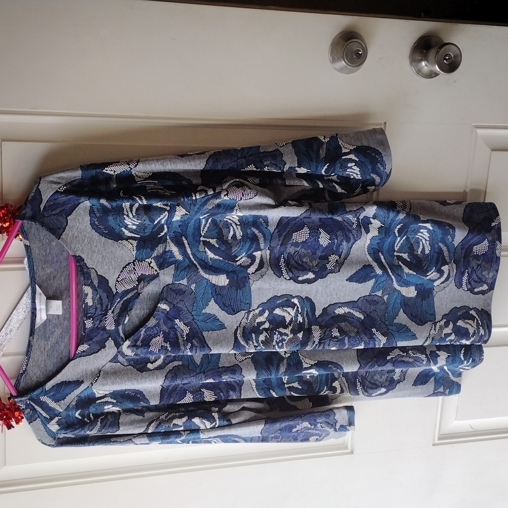 Women's shirt